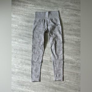 Gymshark Adapt Camo Seamless Leggings/Grey/Size Small(6)